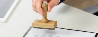Нотариус при покупке-продаже квартиры: плюсы и обязанности