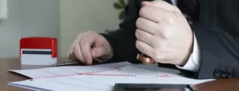 Как сменить фамилию: шаги и требования